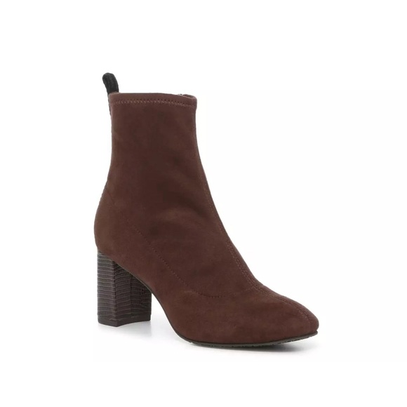 Donald J. Pliner Cattie Brown Bootie with block heel - Picture 1 of 10